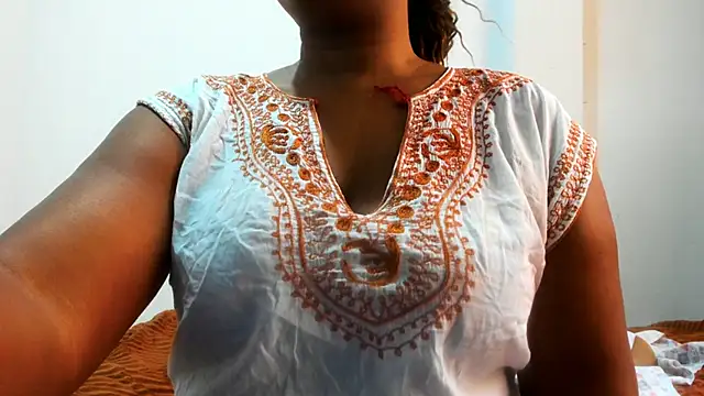 Camila sandoval 01 online show from February 26, 2025, 5:10 pm
