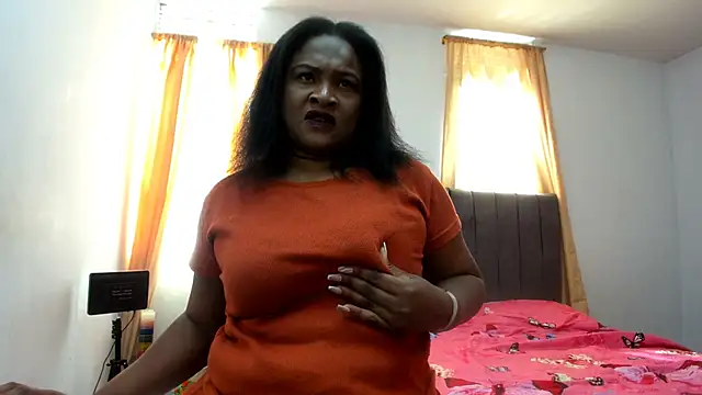 Camila sandoval 01 online show from September 13, 2025, 8:09 pm