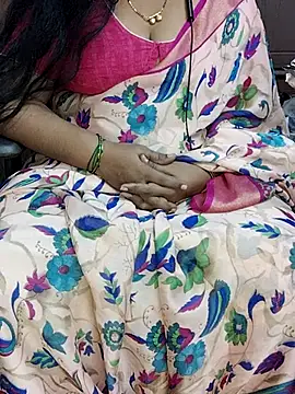 yours-kavaya online show from November 8, 2025, 2:15 am