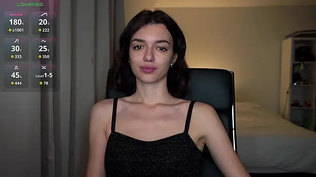 olivia jeas online show from November 14, 2025, 11:19 pm