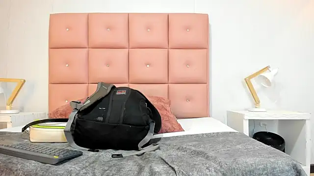 lhiamfit online show from November 16, 2025, 12:37 am