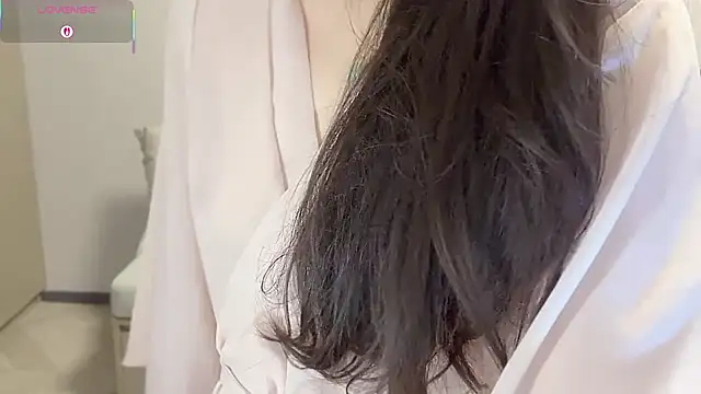 Snapshot of A-xena chatting on October 10, 2025, 2:45 am A-xena online show from October 10, 2025, 2:45 am