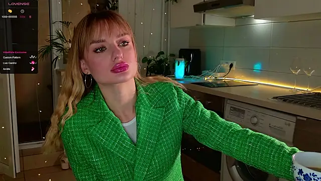 MissLovex online show from March 5, 2026, 6:43 am