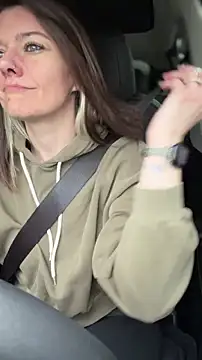 LadyLena1 online show from April 22, 2026, 5:09 pm