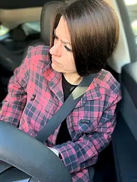 LadyLena1 online show from November 30, 2025, 6:09 pm