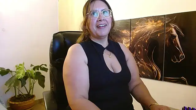 amalia brunette online show from April 1, 2026, 12:02 am