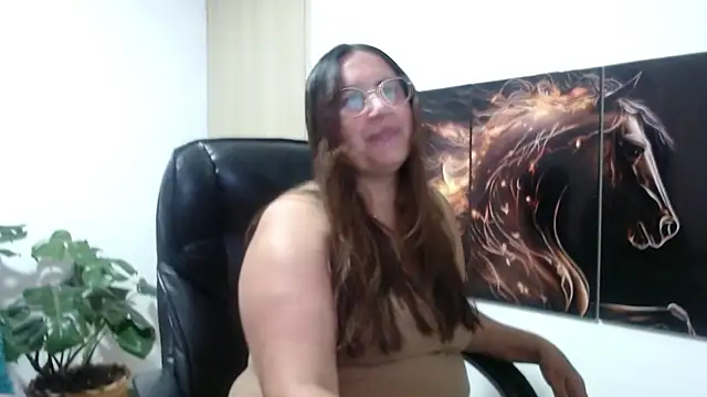 Snapshot of amalia_brunette chatting on June 16, 2026, 11:38 pm amalia brunette online show from June 16, 2026, 11:38 pm