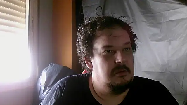 porkorossy online show from November 28, 2025, 9:31 am