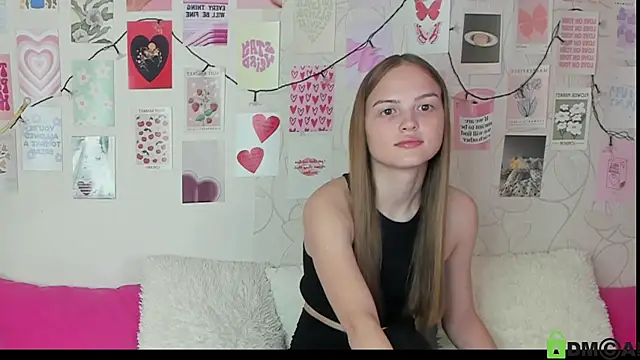 Snapshot of little_radiant_sun chatting on November 23, 2025, 8:24 am little radiant sun online show from November 23, 2025, 8:24 am