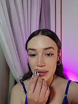 Snapshot of Kate_Amaretto_ chatting on June 6, 2026, 1:33 am Kate Amaretto online show from June 6, 2026, 1:33 am