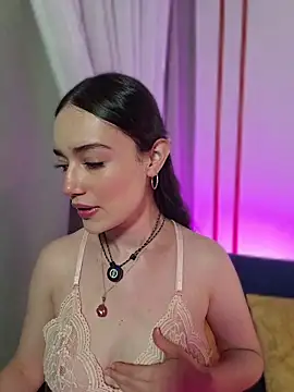 Kate Amaretto  online show from April 5, 2026, 1:23 am