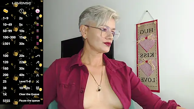 Snapshot of scarlett_paris22 chatting on February 12, 2025, 2:14 am scarlett paris22 online show from February 12, 2025, 2:14 am