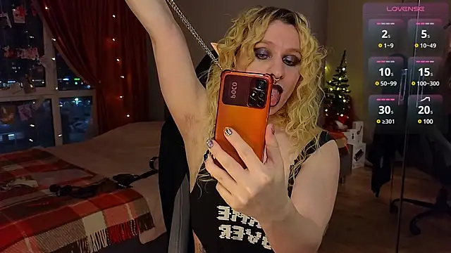 Lori Myaf online show from February 3, 2025, 5:46 pm