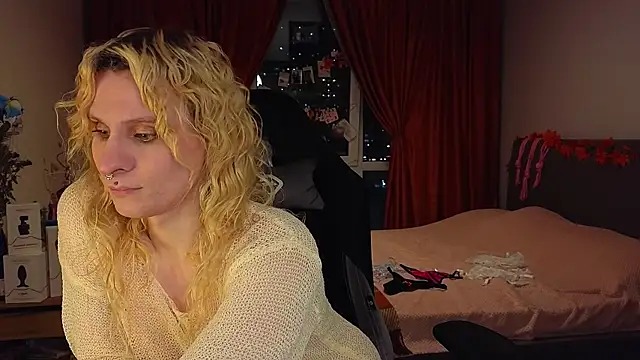 Lori Myaf online show from December 20, 2024, 2:05 pm