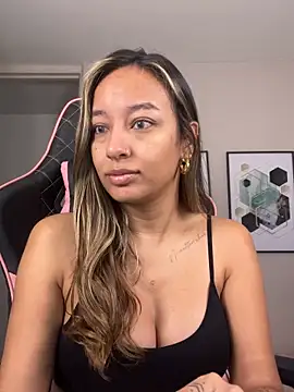 DianaHopson online show from October 17, 2025, 11:23 am