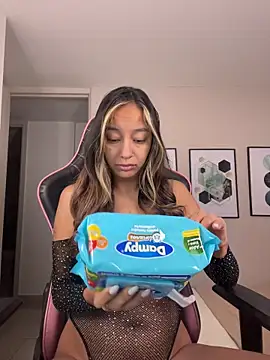 DianaHopson online show from October 11, 2025, 10:38 am