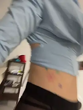 Snapshot of Ella_Charm chatting on February 22, 2026, 4:08 pm Ella Charm online show from February 22, 2026, 4:08 pm