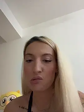 Ella Charm online show from September 27, 2025, 4:35 pm