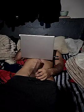 Snapshot of parker321516 chatting on April 6, 2026, 2:07 am parker321516 online show from April 6, 2026, 2:07 am