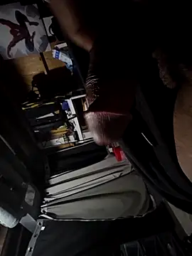 Snapshot of parker321516 chatting on April 13, 2026, 12:36 am parker321516 online show from April 13, 2026, 12:36 am