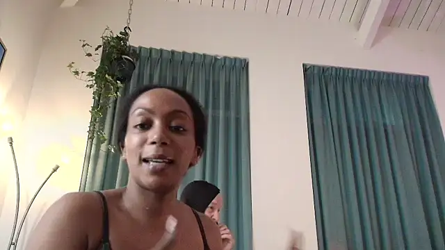 ROXYNL online show from February 19, 2026, 5:54 pm