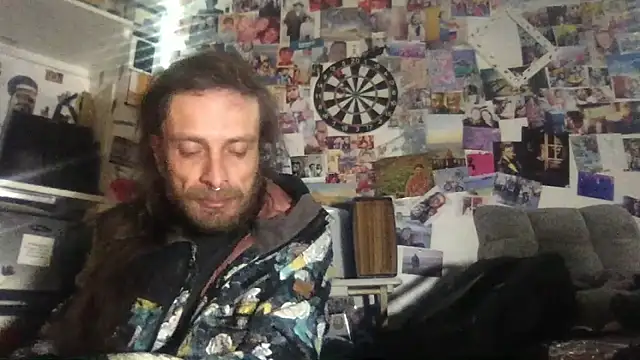 DownstairsSky online show from November 29, 2025, 8:47 am