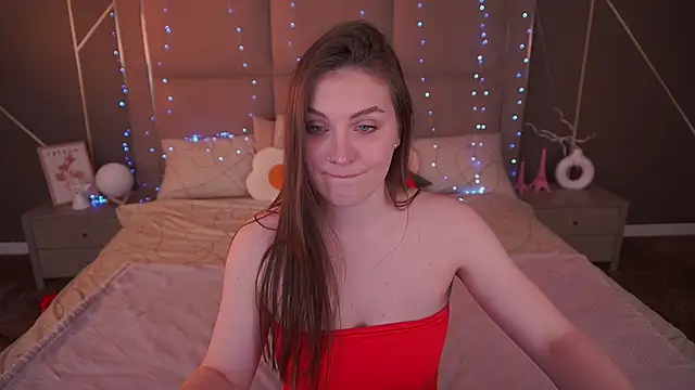 EmmyCharmm online show from March 5, 2026, 6:43 am