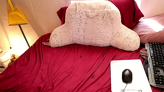 Snapshot of xxpixeyxx chatting on February 18, 2026, 4:03 pm xxpixeyxx online show from February 18, 2026, 4:03 pm