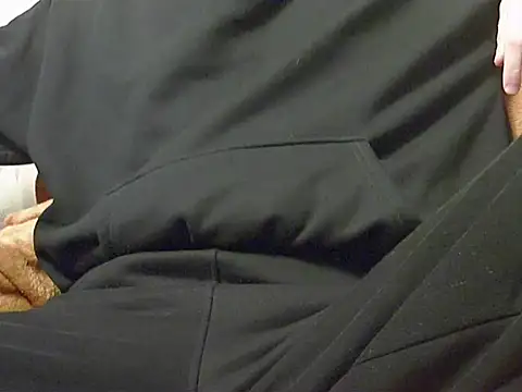 wirytynum online show from November 26, 2025, 2:39 pm