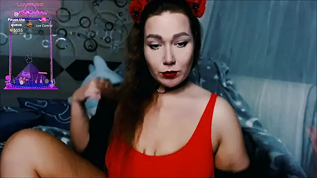 tia meow online show from October 17, 2025, 10:33 pm