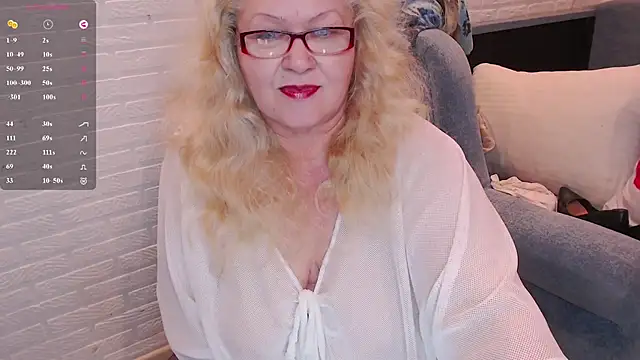 Snapshot of Marina_Yourangel chatting on July 5, 2026, 11:33 pm Marina Yourangel online show from July 5, 2026, 11:33 pm