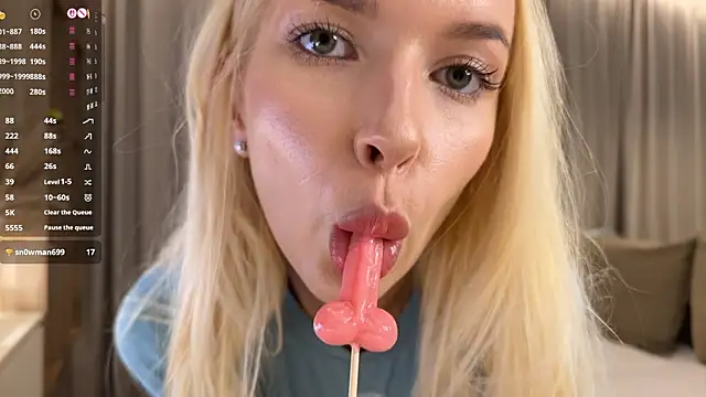 Snapshot of eva_m1racle_ chatting on February 4, 2026, 9:10 pm eva m1racle online show from February 4, 2026, 9:10 pm