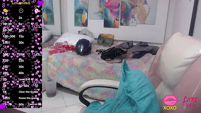 Snapshot of alegriamartinez chatting on October 14, 2025, 7:03 pm alegriamartinez online show from October 14, 2025, 7:03 pm