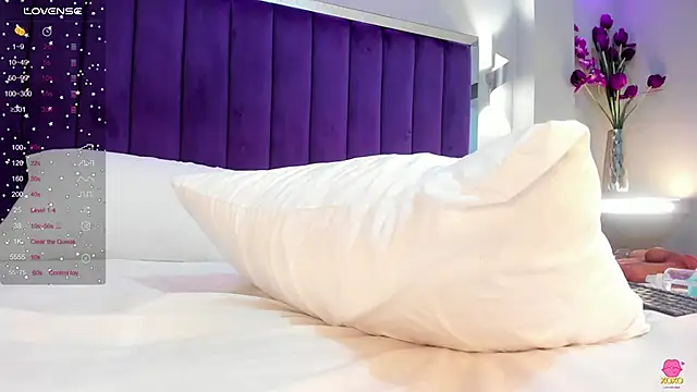 SaraRiley online show from October 6, 2025, 11:27 pm