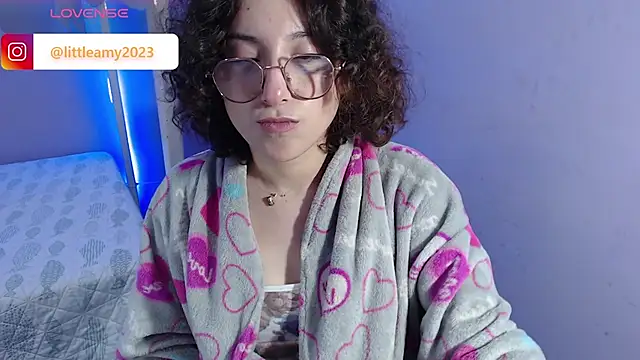 little  amy  online show from February 19, 2025, 5:27 am
