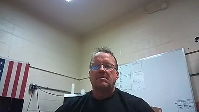 Snapshot of Cockrub1 chatting on December 4, 2025, 7:35 pm Cockrub1 online show from December 4, 2025, 7:35 pm