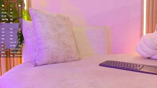 Snapshot of alison_collins chatting on November 2, 2025, 11:15 am alison collins online show from November 2, 2025, 11:15 am