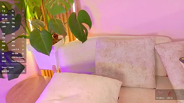 Snapshot of alison_collins chatting on November 8, 2025, 8:23 pm alison collins online show from November 8, 2025, 8:23 pm