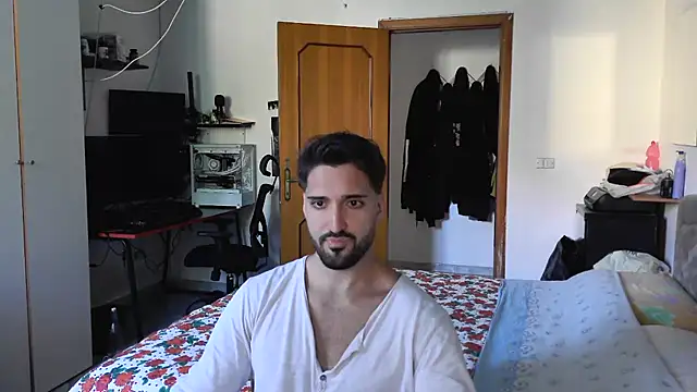 Snapshot of Alexox02 chatting on October 9, 2025, 10:49 am Alexox02 online show from October 9, 2025, 10:49 am