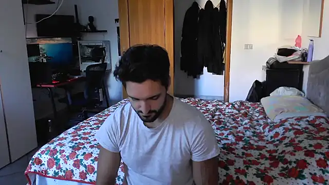 Snapshot of Alexox02 chatting on October 8, 2025, 3:02 pm Alexox02 online show from October 8, 2025, 3:02 pm