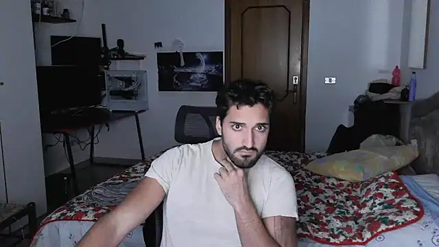 Snapshot of Alexox02 chatting on October 6, 2025, 5:46 pm Alexox02 online show from October 6, 2025, 5:46 pm