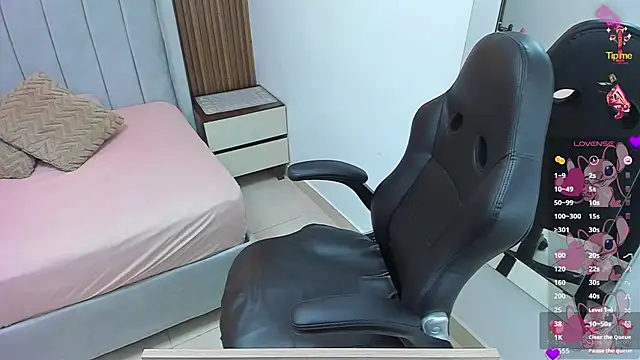Snapshot of MILEY_JOAS2 chatting on June 18, 2026, 12:32 pm MILEY JOAS2 online show from June 18, 2026, 12:32 pm