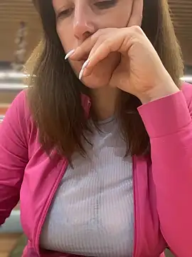 MommmyYummy online show from April 7, 2026, 12:40 pm