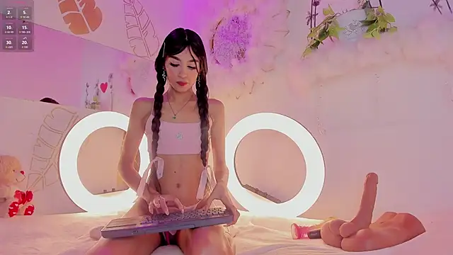 EmmaDuque online show from November 23, 2025, 6:51 pm