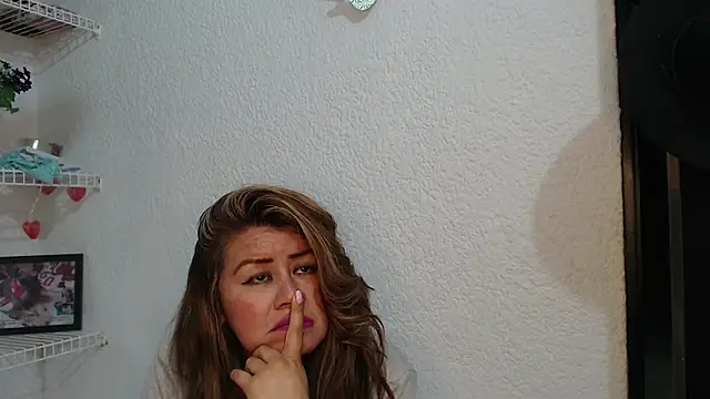 isabellacen online show from January 11, 2026, 2:07 am