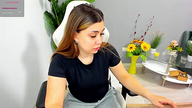 EveEvian online show from May 12, 2026, 8:26 pm