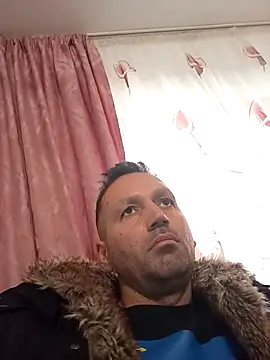 Snapshot of florin421 chatting on February 23, 2026, 8:48 am florin421 online show from February 23, 2026, 8:48 am