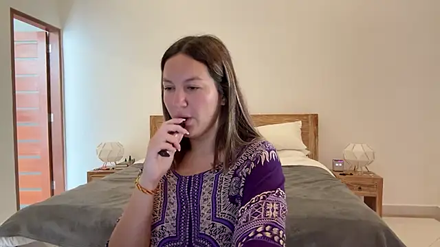 Snapshot of Nelly_Fischer chatting on September 23, 2025, 2:40 am Nelly Fischer online show from September 23, 2025, 2:40 am