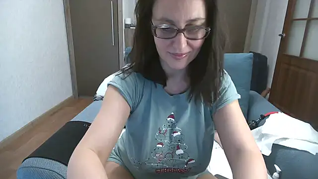 Ulyana72882 online show from February 9, 2025, 4:40 pm