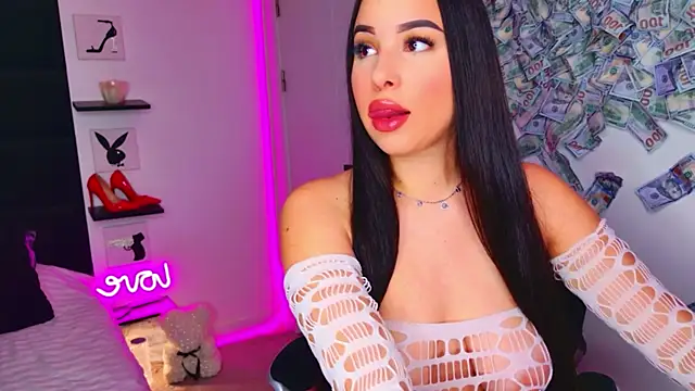 Snapshot of MissAmeliaa chatting on May 22, 2026, 12:03 pm MissAmeliaa online show from May 22, 2026, 12:03 pm